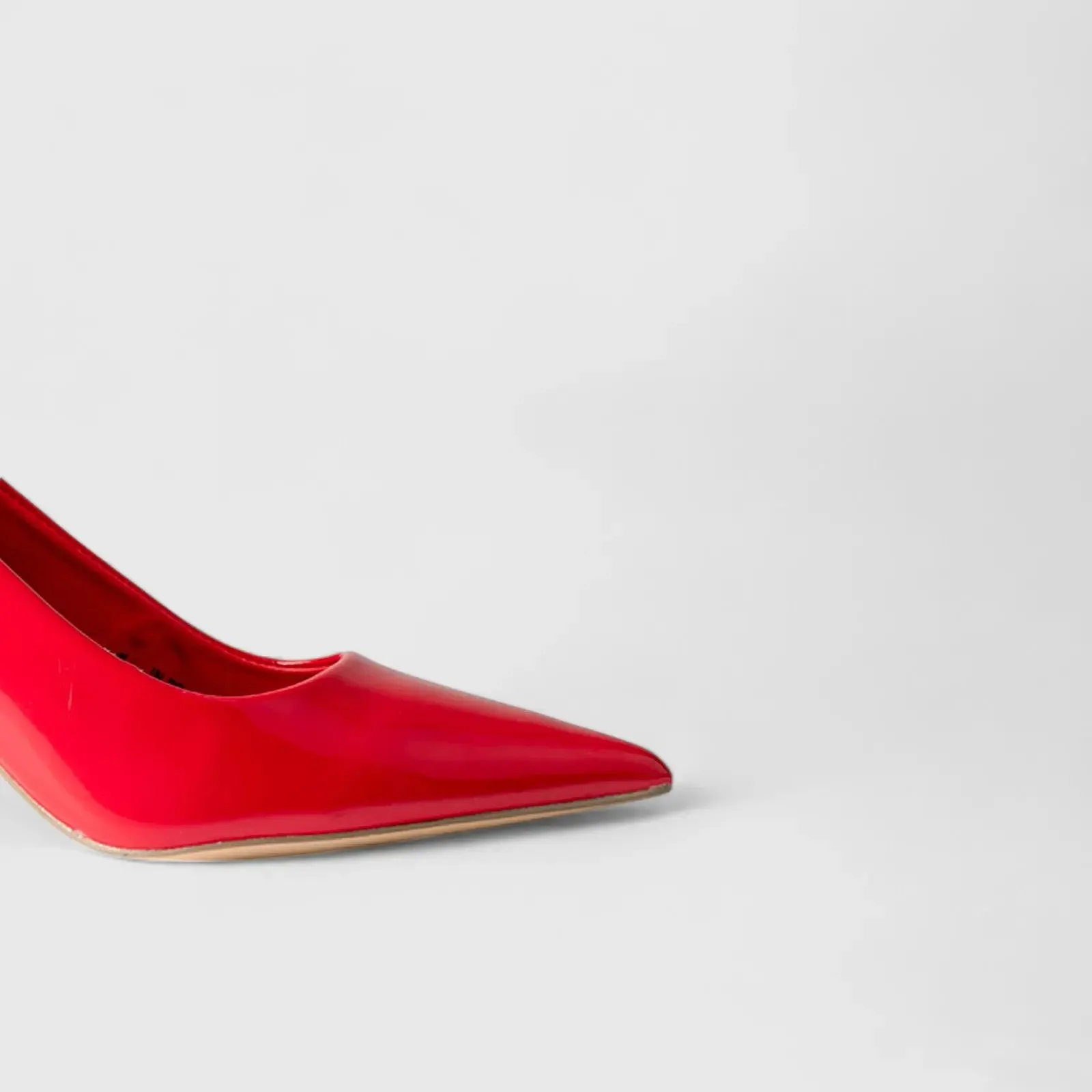 Dress Court Shoe Red 01636