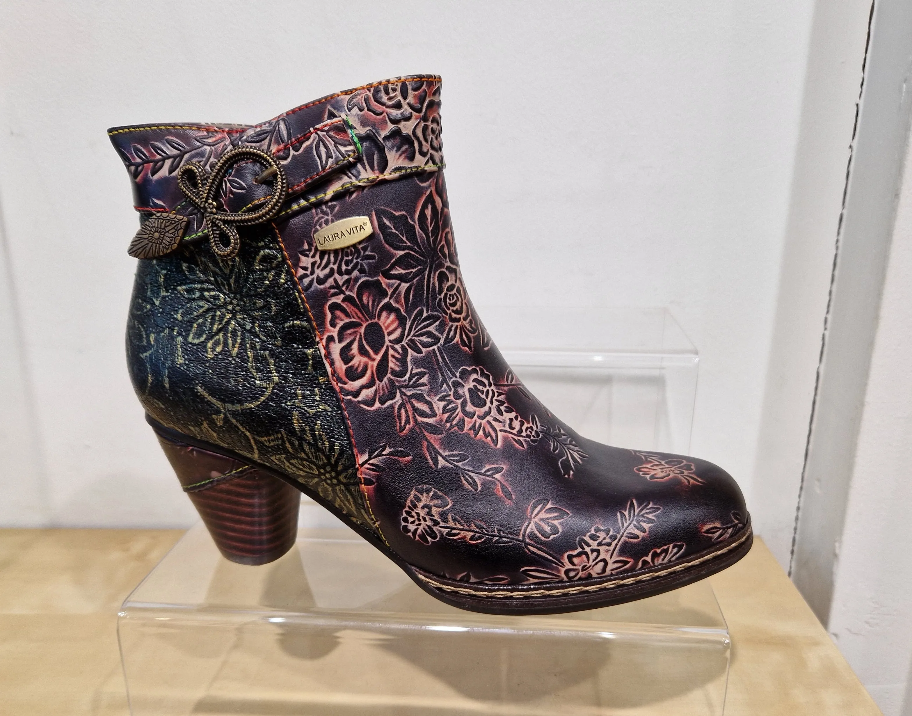 Laura Vita Alcizeeo 17 AUBERGINE Leather Flower Detail Ankle Boot