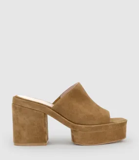 RASCAL90 Exaggerated Platform Slide in Tawny Suede